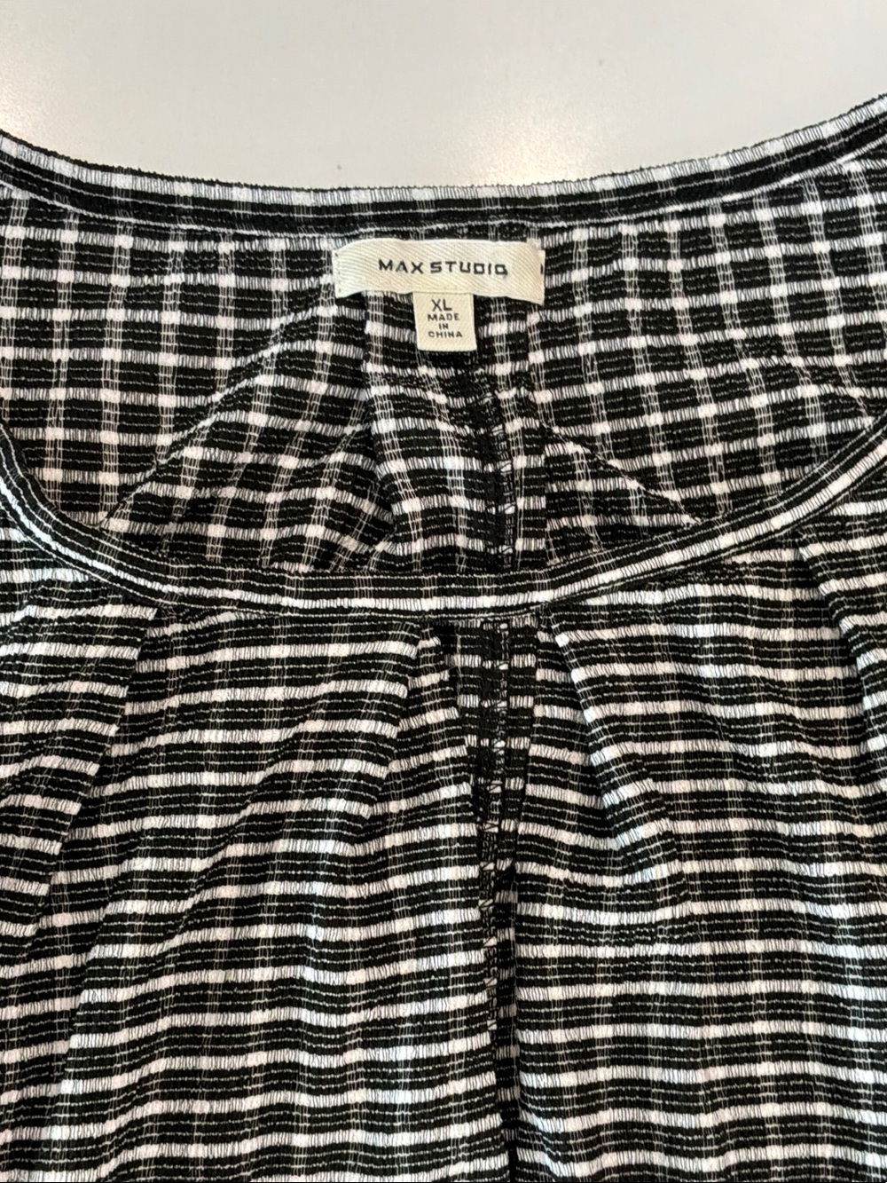 Max Studio XL Black & White Striped Knit Scoop Neck Top Peek Sleeveless